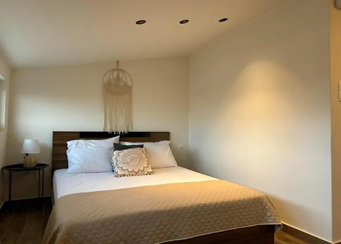 Maya Suites N.Moudania