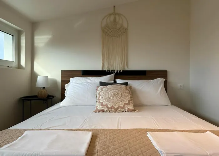 Maya Suites N.Moudania